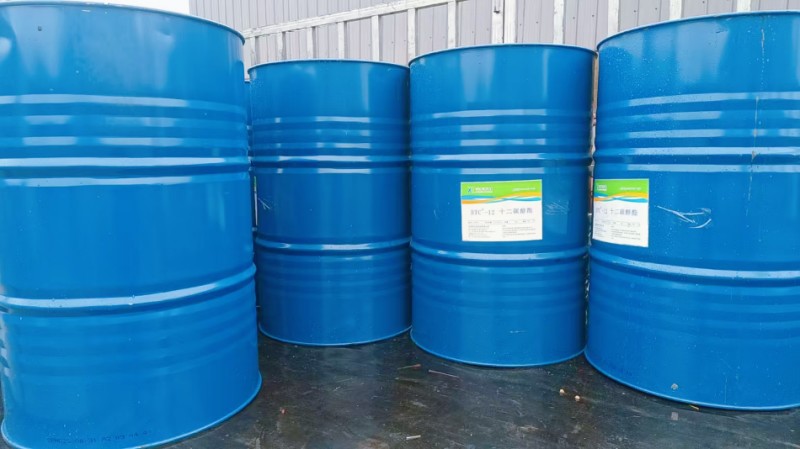 润泰十二碳醇酯到货.jpg 润泰十二碳醇酯到货.jpg